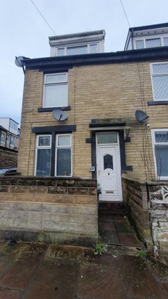 68, Willow Street, Bradford photo 3
