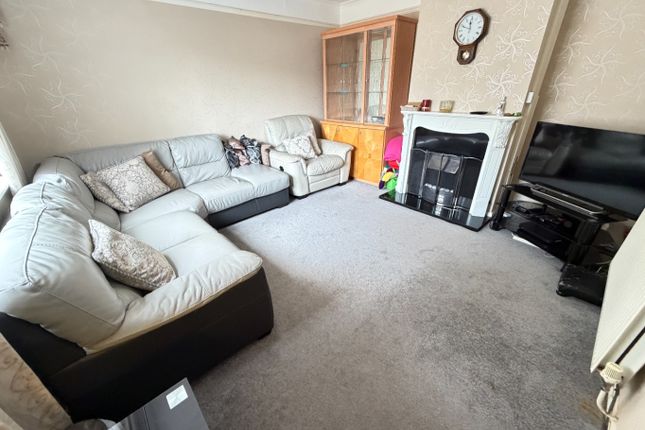 10, Purcell Road, Luton photo 3