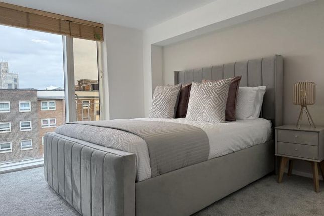 G14 Saxton, The Avenue, Leeds photo 4