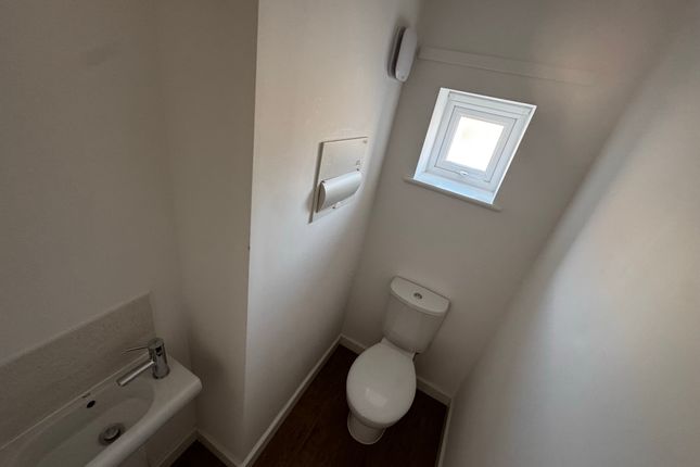 14, Canons Close, Corby photo 4
