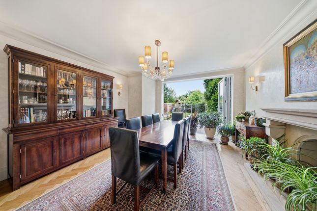 21, Manor Hall Avenue, London photo 4