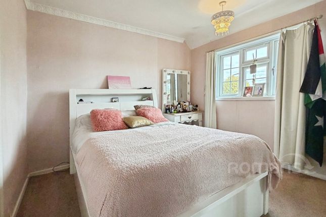 14, Ainger Close, Hampshire photo 3