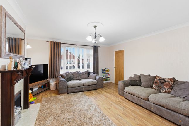 45 Garth Lane, Goole photo 3