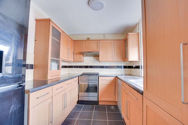 65 Knighton Fields Road West, Leicester photo 4