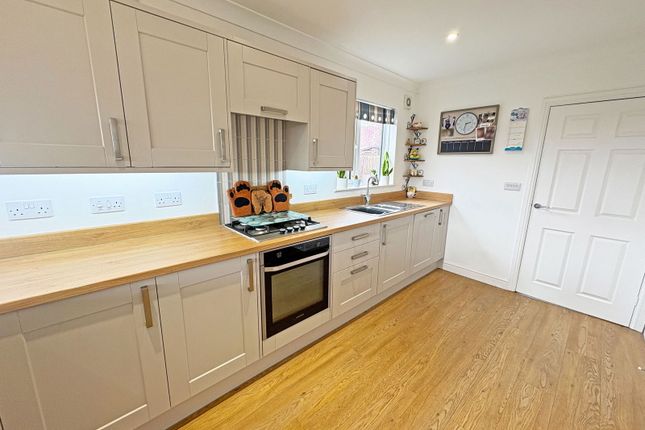 8, Keaton Close, Skegness photo 4