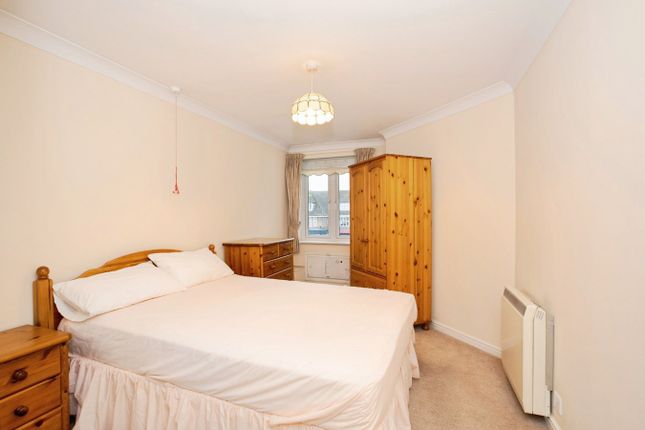 Calverley Court, Kingston Road, Epsom photo 5