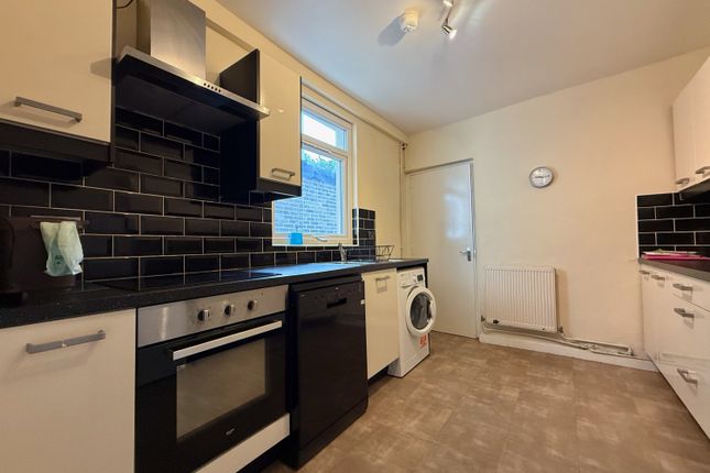 72, Coburn Street, Cardiff photo 3