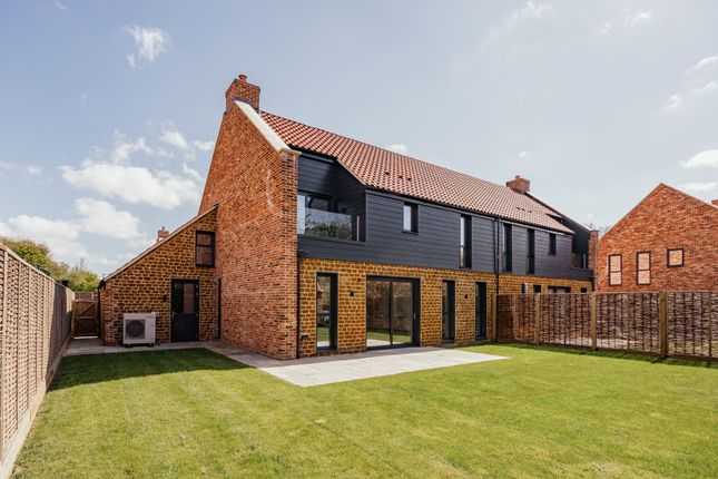 Semi-Detached Houses, Jacobs Yard, Hunstanton photo 4