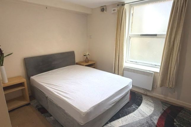 Flat 1, 117, Queen Street, Leeds photo 4