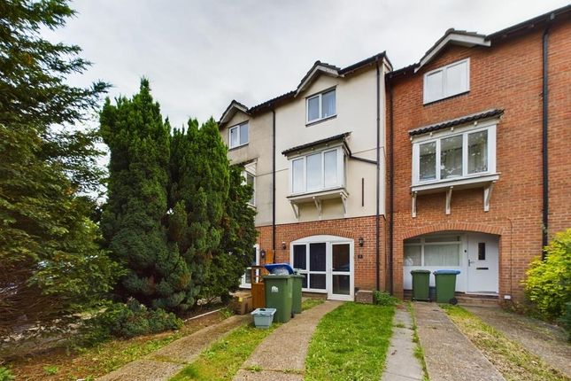 Thumbnail Town house for sale in Berkeley Close, Shirley, Southampton