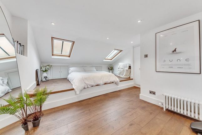 Terraced house for sale in Musgrave Crescent, London