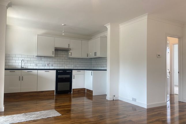 Flat to rent in Springfield Road, Windsor