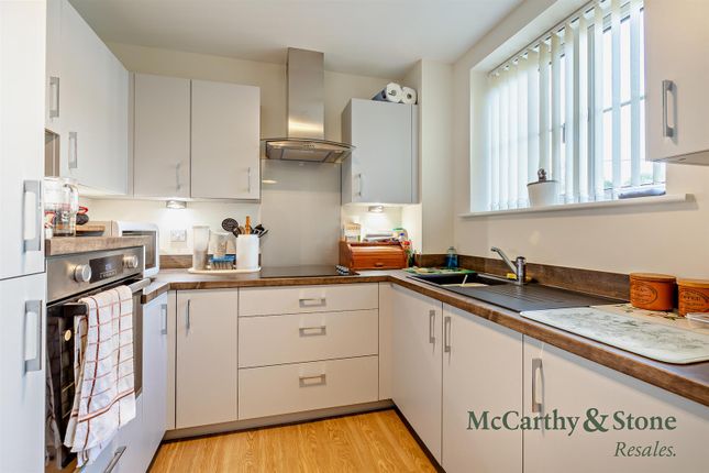 20 Foxglove Place, Willand Road, Cullompton photo 3