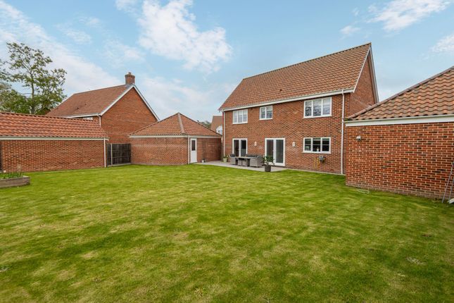 3 Stephen George Way, Lowestoft photo 2