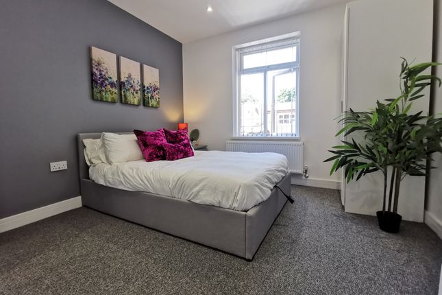 Thumbnail Room to rent in Park Grove, Hull