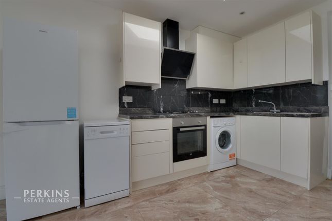 12, Uneeda Drive, Greenford photo 2
