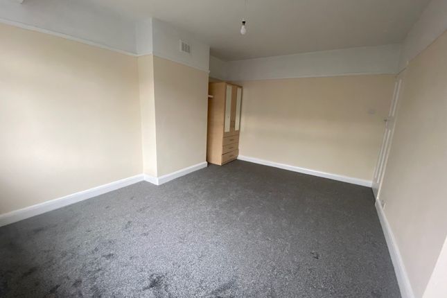 Terraced house to rent in Otterburn Street, Tooting, London