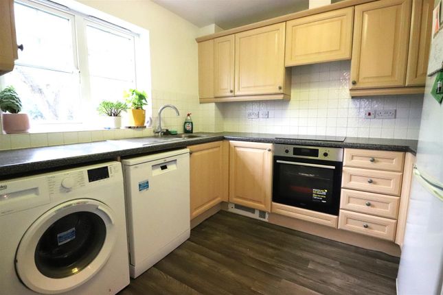 Flat to rent in Colham Road, Uxbridge
