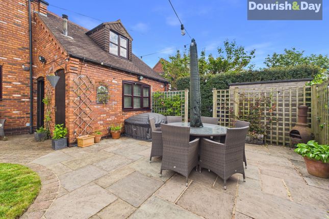 2 Nursery Close, Stafford photo 4