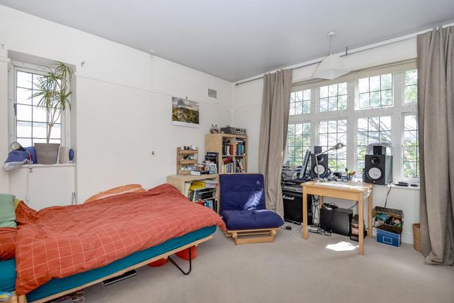 Flat to rent in Richmond, Surrey