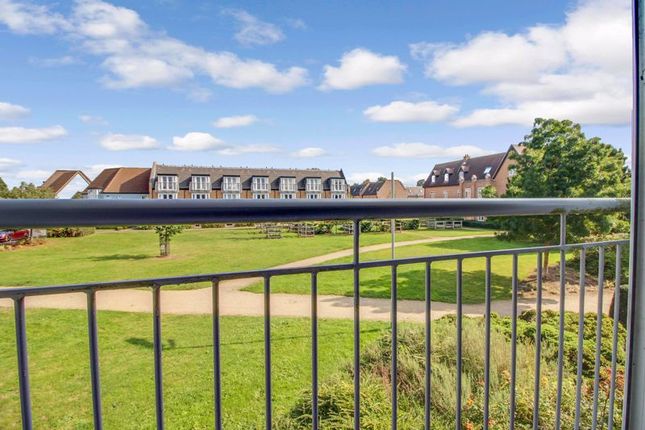 39, Samuel Jones Crescent, St. Neots photo 2