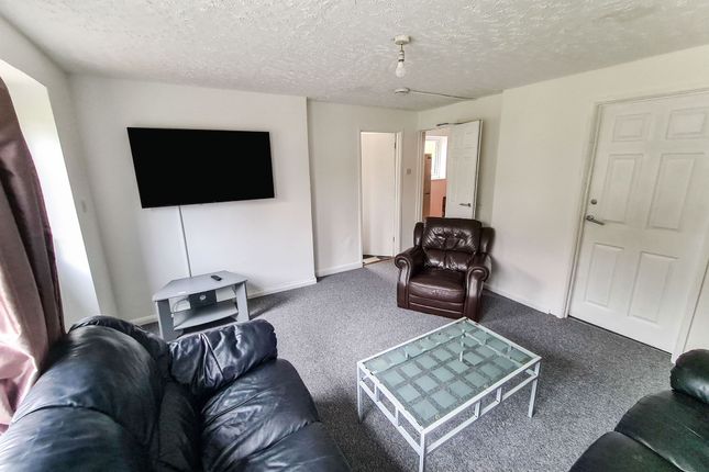 80 Castle Road, Bournemouth photo 4