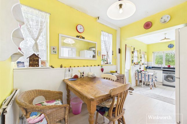 96, Sunny Gardens Road, London photo 3