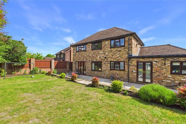 10, Alsford Close, Surrey photo 2