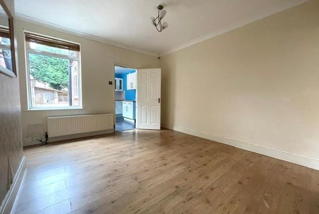 11, Russell Street, Sutton-In-Ashfield photo 3
