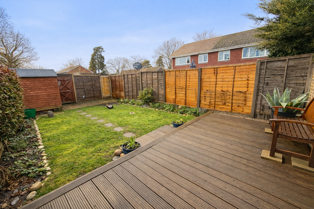 11 Thirlmere Walk, Camberley photo 4