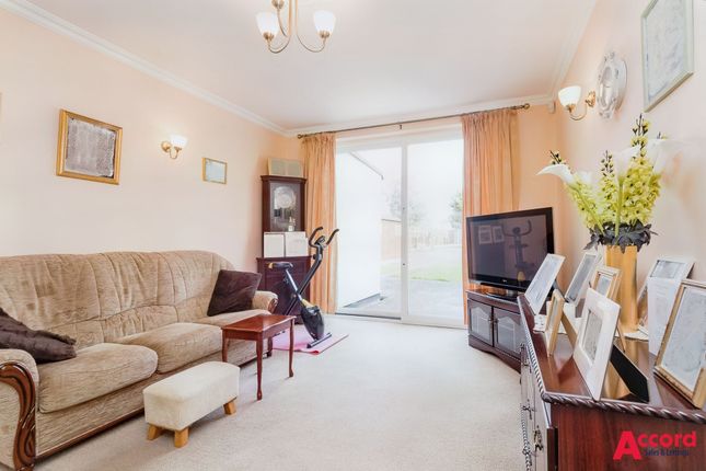 20 Clyde Way, Romford photo 4