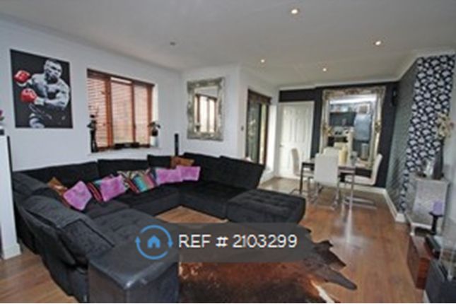 Flat to rent in Central Kingston - Caversham House, Kingston