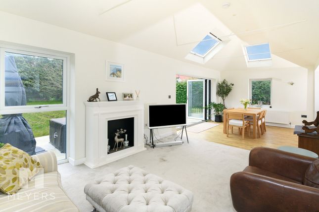 6, Highfield Road, Ringwood photo 3