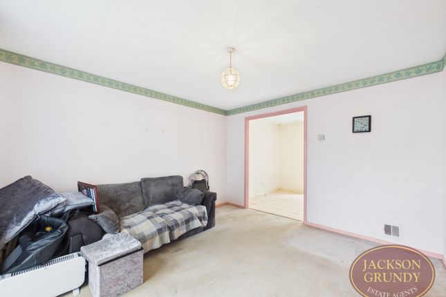 9, Field Rose Square, Northampton photo 2