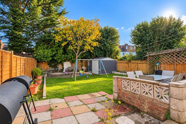 Nursery Avenue, Croydon photo 3