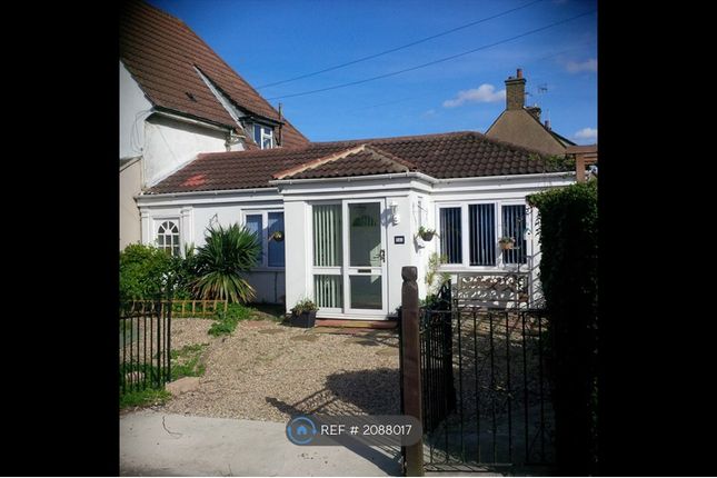 Thumbnail Bungalow to rent in East Avenue, Hayes