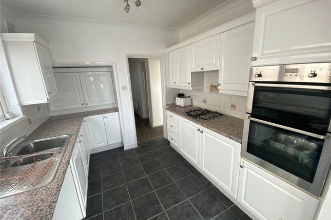 994, Ringwood Road, Bournemouth photo 3
