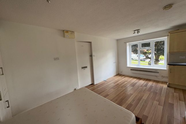 34, Danebridge Crescent, Derby photo 3