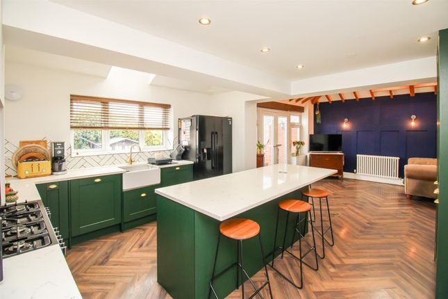 35, Snydale Road, Normanton photo 3
