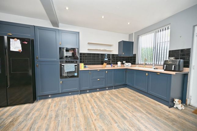 63, Station Road, Barnsley photo 4