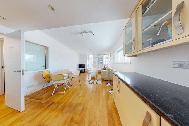 Thumbnail Flat to rent in Philpot Square, London