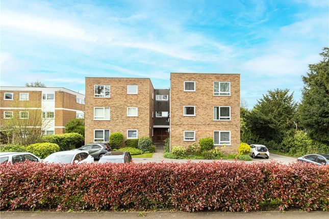 Thumbnail Flat to rent in Milton Road, Harpenden, Hertfordshire