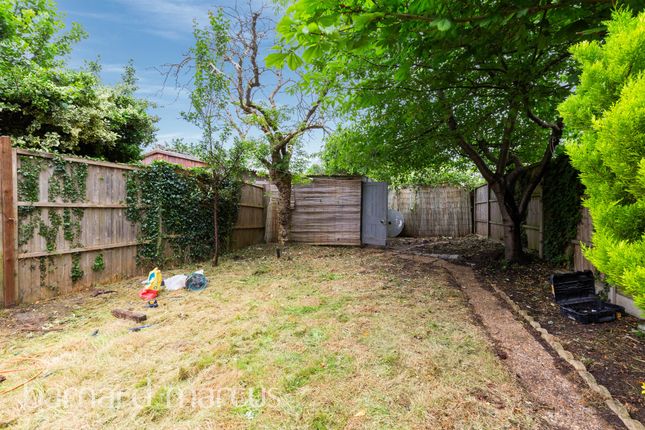 26, Chatsworth Gardens, New Malden photo 4