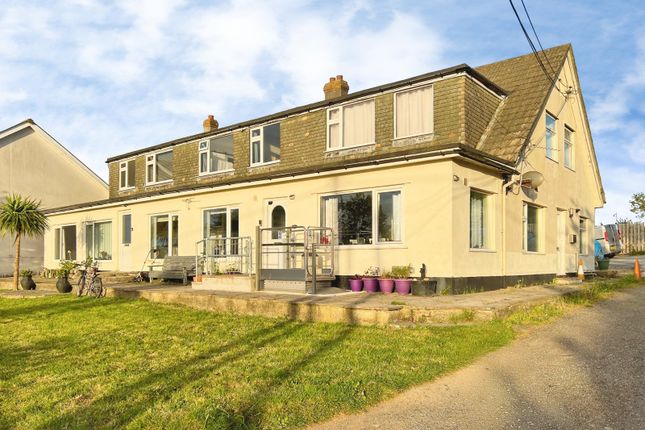 Flat D, West Point,, Higher Trencreek, Cornwall photo 2