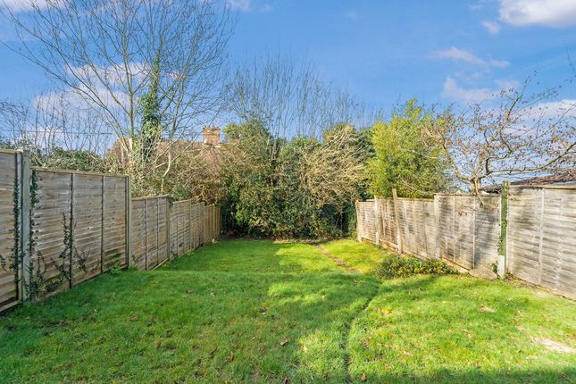 32, Newick Drive, Newick photo 2