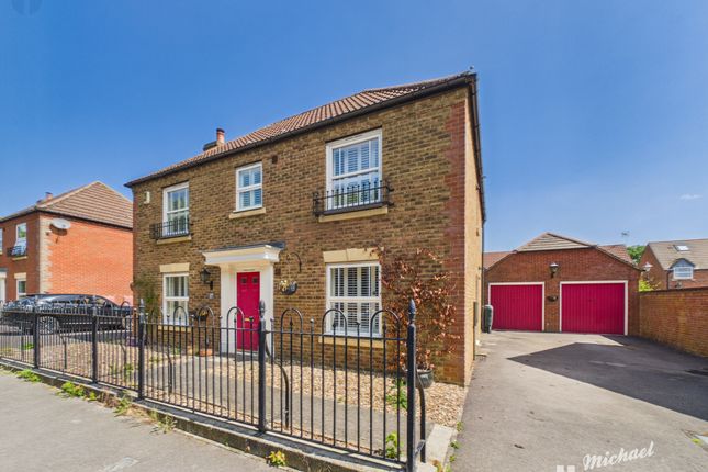 4-bed house on 17 Eyre Close, Aylesbury, £525,000