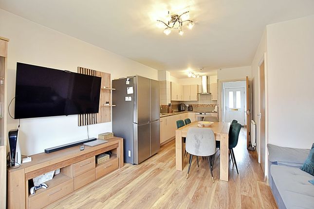 26, Iris Crescent, Lincoln photo 4