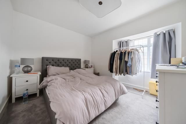 Flat B, 79, High Street, Witney photo 4