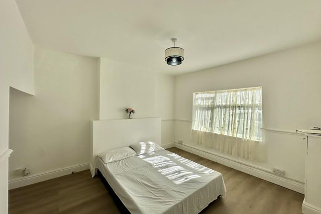 Brickfield Lane, Hayes photo 3