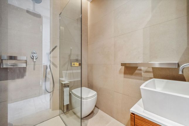 Flat to rent in Jacana Court, Star Place, London